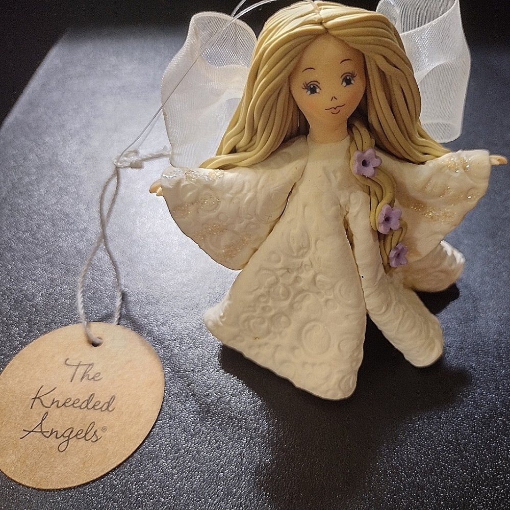 Kneeded Angels Friendship 6301 Pavilion Gift Co